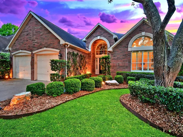 4611 Willow Pond Ct, Sugar Land, TX 77479