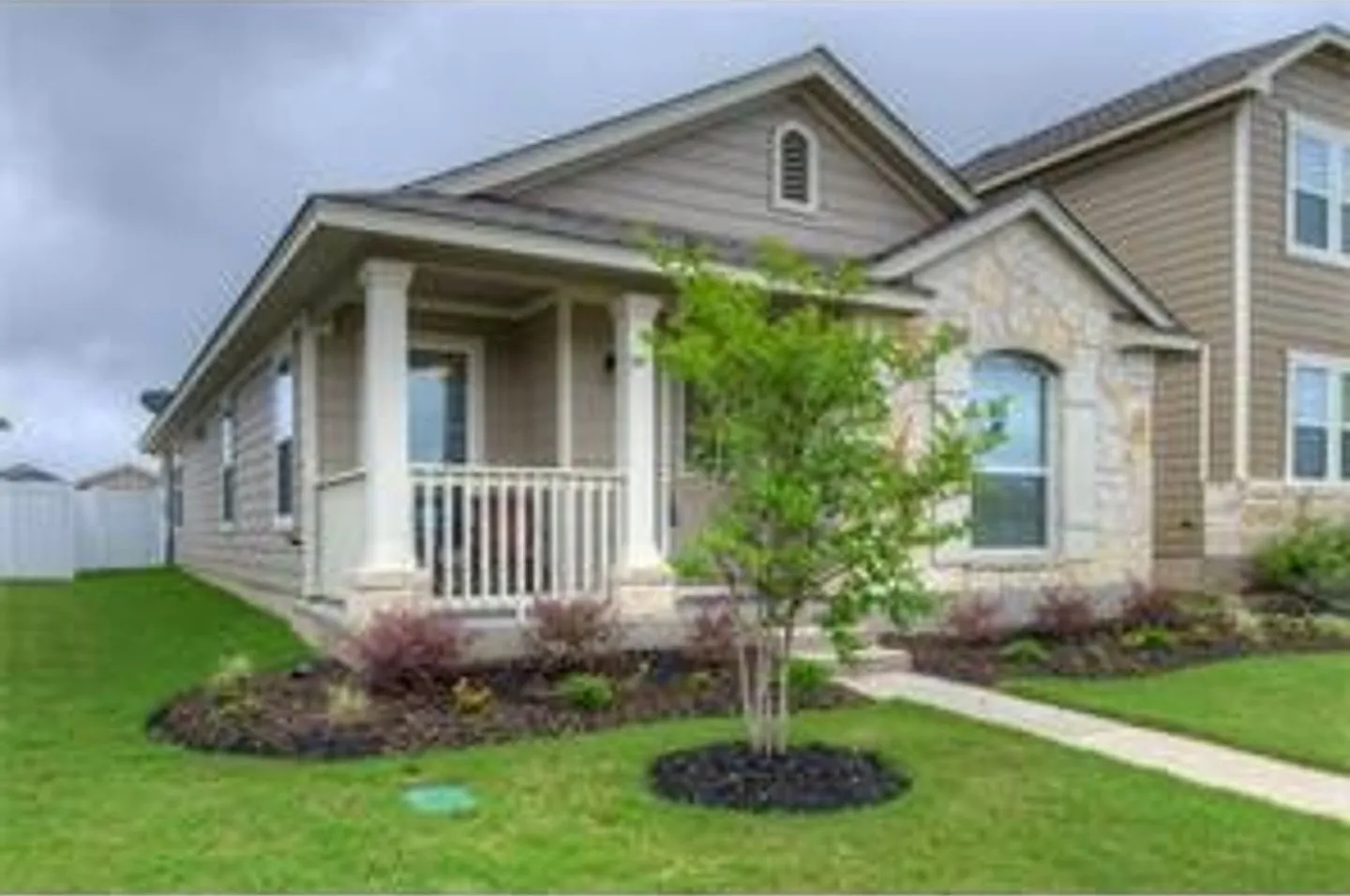 Charming 1 Story in Cedar Park Town Center — Photo 3