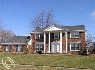 2554 Haverford Dr, Troy, MI 48098