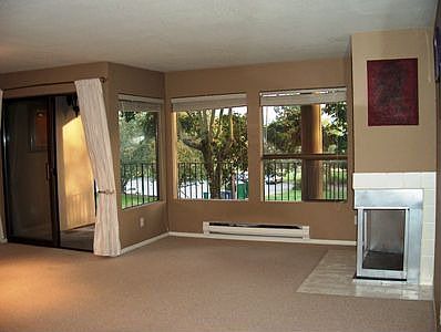 5th image of 9330 NE Juanita Dr APT 302