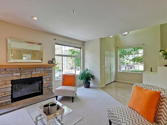 3rd image of 401 Camille Cir Unit 17