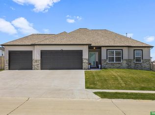 12108 S 110th St, Papillion, NE 68046
