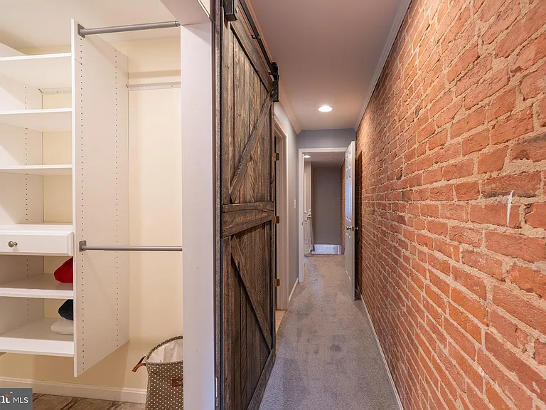 1825 Light St — Photo 18