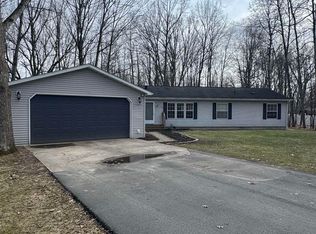2006 Duquesa Ct, Weidman, MI 48893
