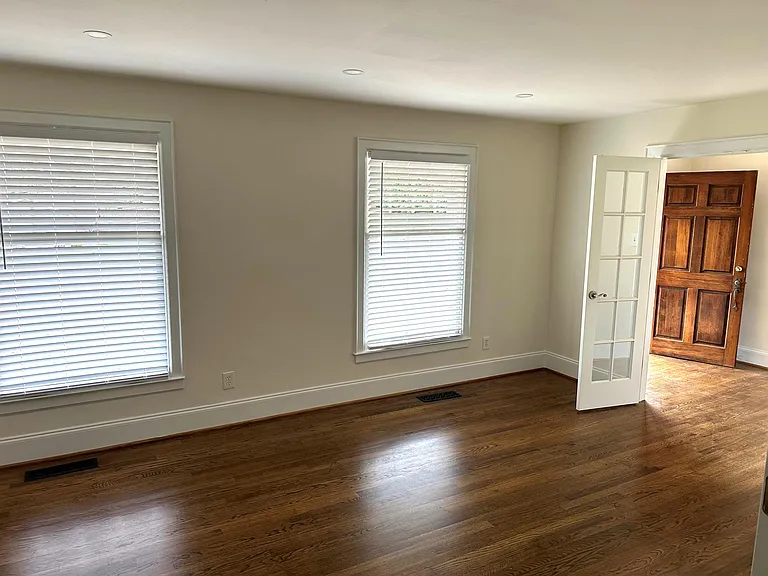114 Scofield Rd — Photo 4