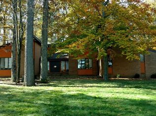 53 Round Hill Rd, Kinnelon, NJ 07405