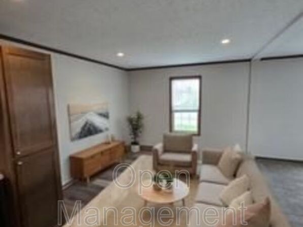 511 E 1st St #22