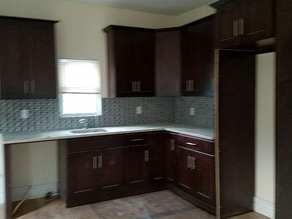 3rd image of 843 E 220th St