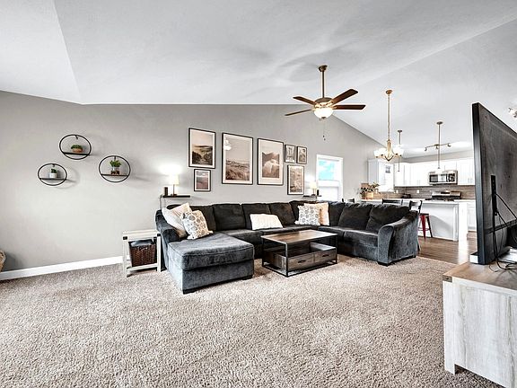 4th image of 314 Bobwhite Way