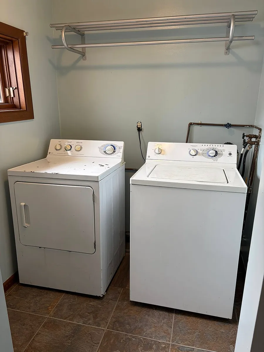 Building Photo - 620 S 3rd Ave #1