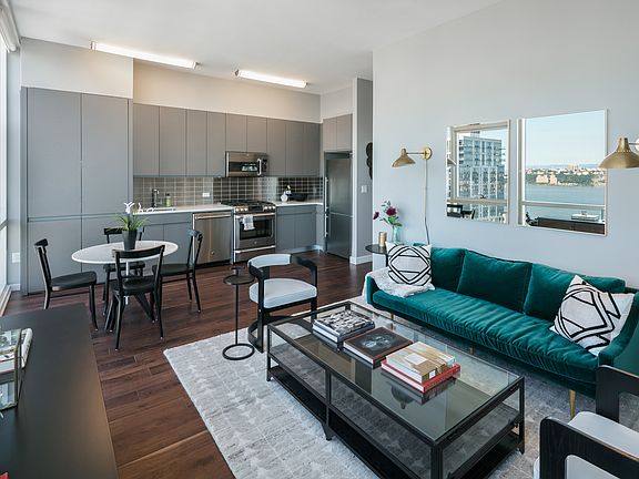 3rd image of 507 W 28th St APT 22A