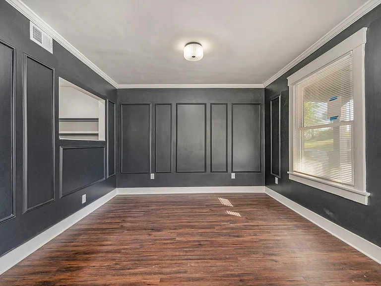 2828 Summit St — Photo 4