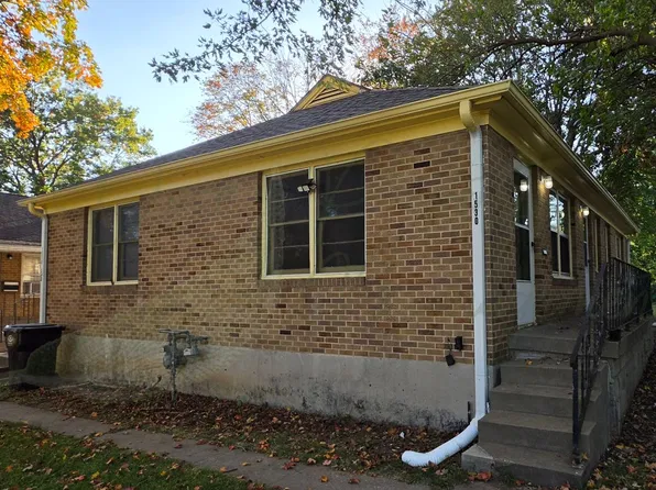 1530 S Ash Ave, Independence, MO 64052