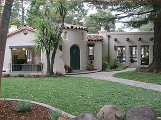 1st image of 890 Menlo Oaks Dr