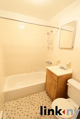 Rented by Link NY Realty | media 29