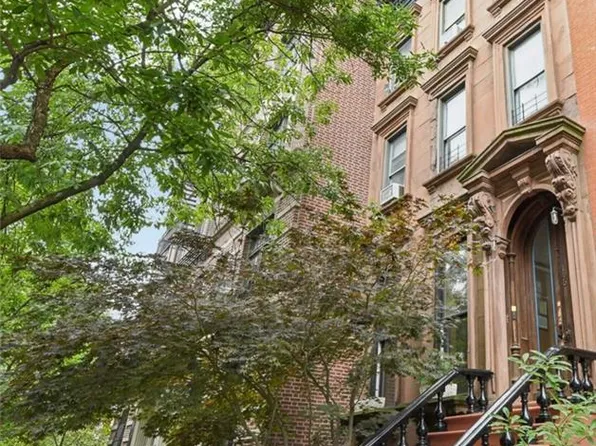 146 Saint James Pl, Brooklyn, NY 11238