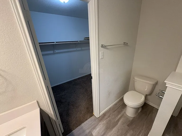 104 Green Jay Dr — Photo 26
