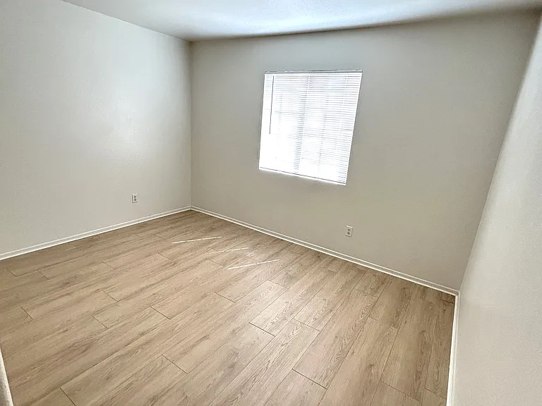 14998 Skipper Ln — Photo 9