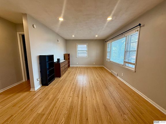 2nd image of 5117 N St