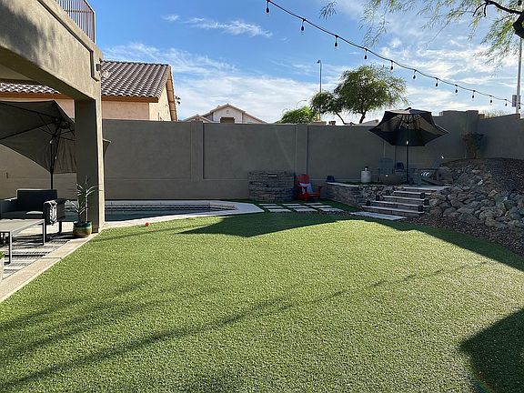 5th image of 608 E Goldenrod St