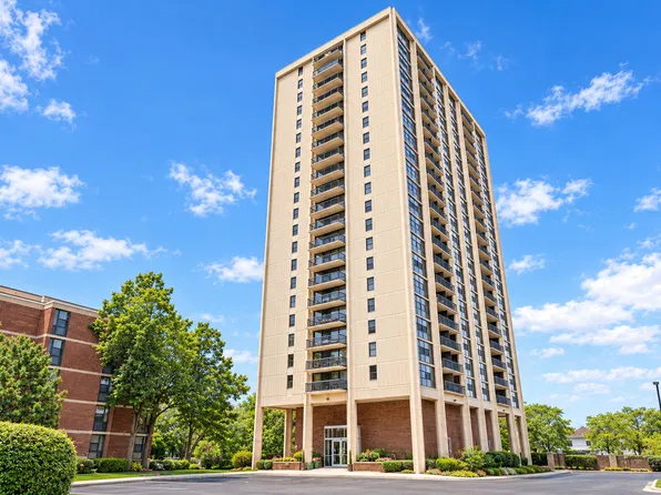 2901 S Michigan Ave #405A, Chicago, IL 60616