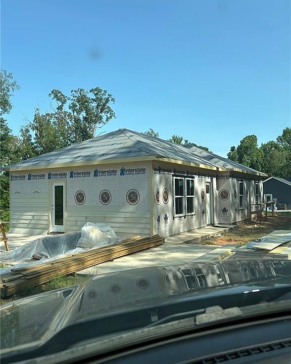 1st image of 211 Mobley Rd