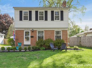 1691 Country Club Dr NE, Grand Rapids, MI