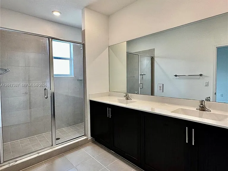 2685 SE 13th Ct — Photo 10