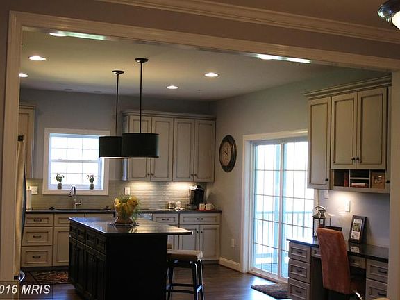 4th image of 12904 Hawkins Cir #33