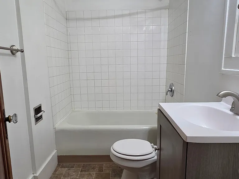 203 1/2 14th Ave SE #1324 — Photo 12