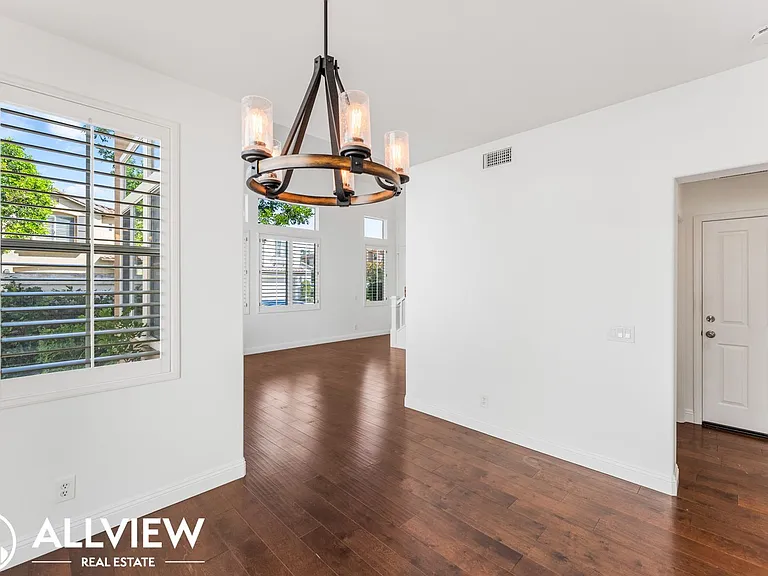 2854 Vicenzo Dr — Photo 8