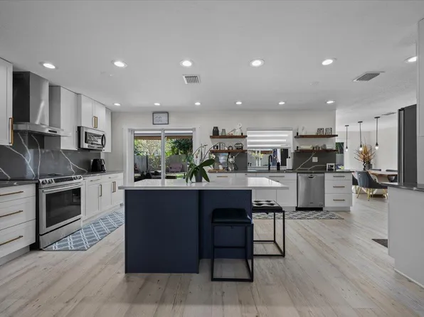 1591 Wyndcliff Drive, Wellington, FL 33414