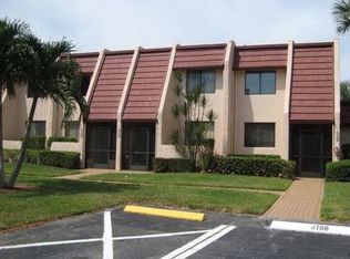 4794 Fountains Dr, Lake Worth, FL 33467