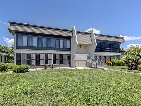 3rd image of 1712 Lakeside Dr #B