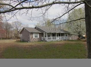 170 White Oak Ln, Harrisburg, IL 62946