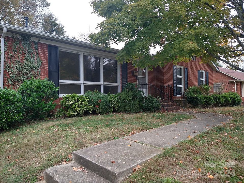 2nd image of 5525 Amity Pl