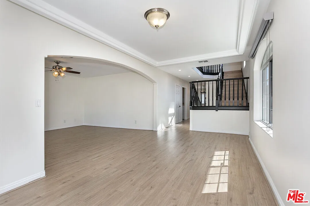 5 bed, 4.0 bath, 2962 sqft, $10,000 — Photo 4