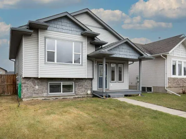 658 E Red Oak Close, Red Deer County, AB T4S 0B5