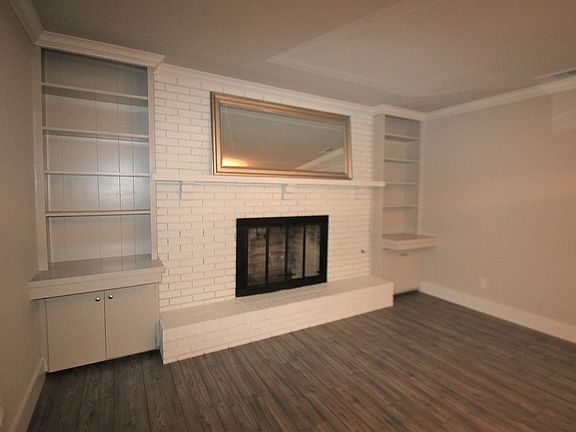 4th image of 408 Hilltop Ln