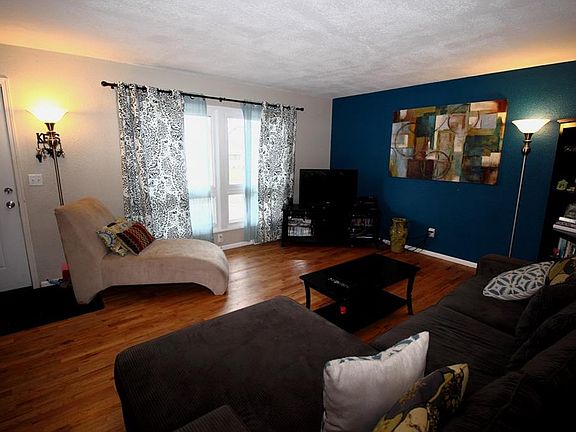 3rd image of 1508 Patricia Ln