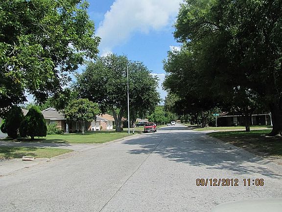 2nd image of 1704 Narcille St