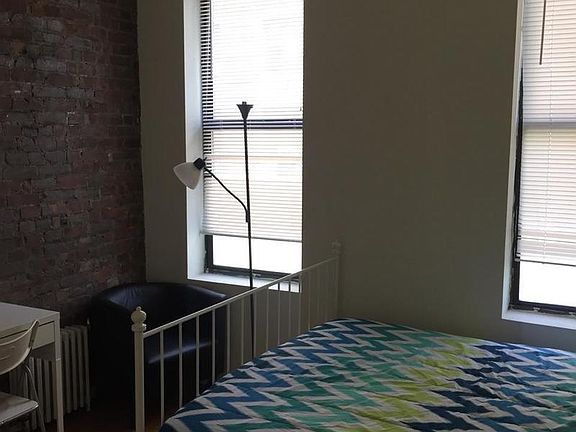 5th image of 246 W 108th St APT 4W