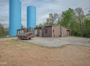 341 Grizzly Ln, Pineville, MO 64856
