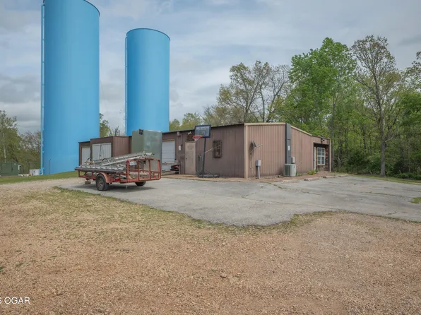 341 Grizzly Ln, Pineville, MO 64856