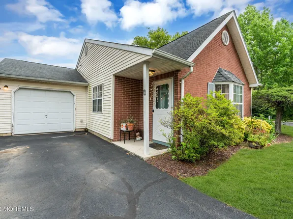 7 Kingston Close #1000, Freehold, NJ 07728