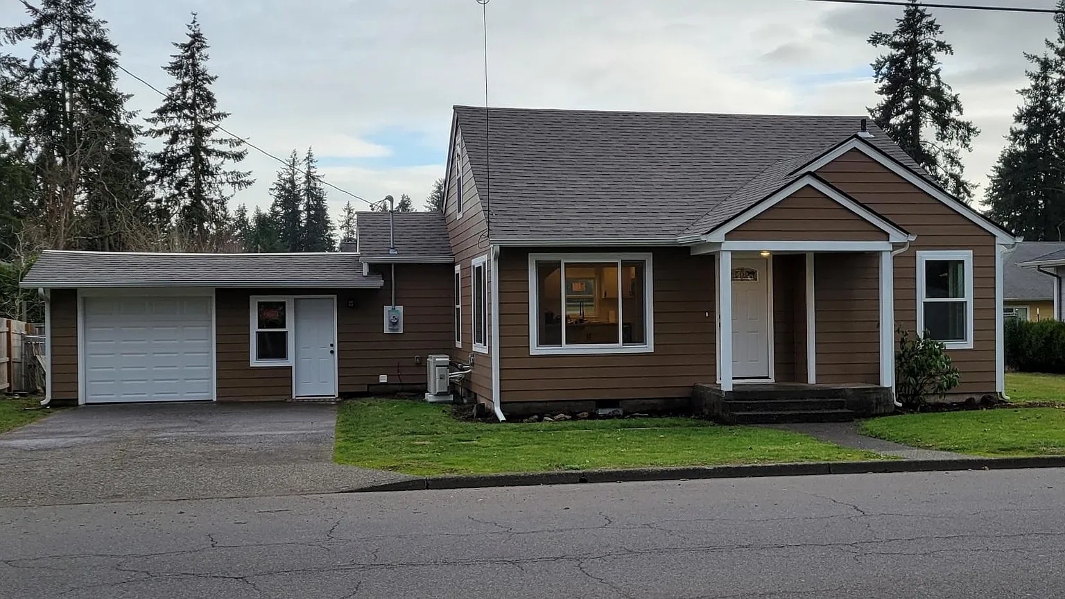 590 W Ida St photo 1