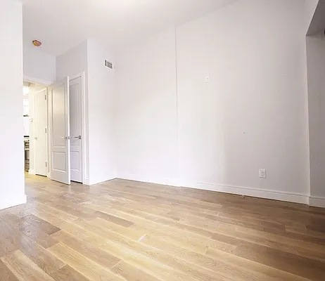 Rented by Tapiro Realty | media 3