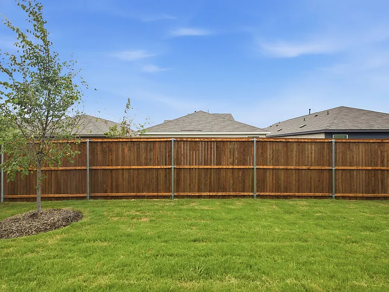 2141 Jesse James Ln — Photo 24