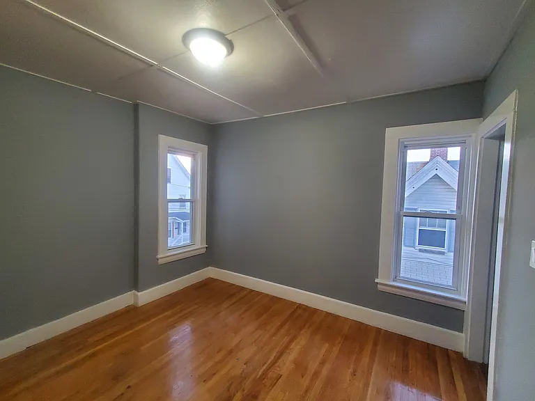 27 Phillips Ave #2 — Photo 9