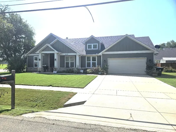 419 E Main St, Pilot Point, TX 76258